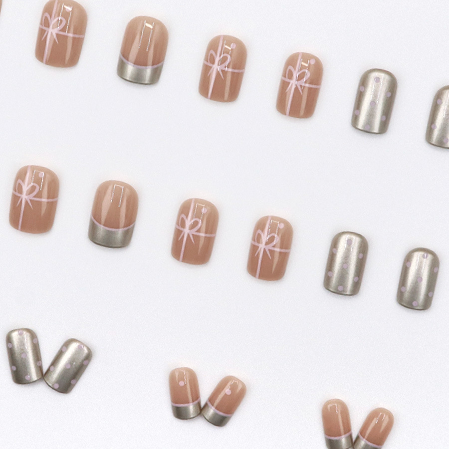 Короткие квадратные накладные  – обзор и цена Nail Art Xs